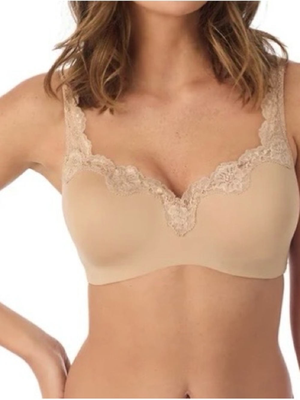 Le Mystere Tisha Lace-Trim Bra in color Natural